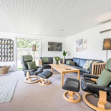 Cozy Retreat - By Traum